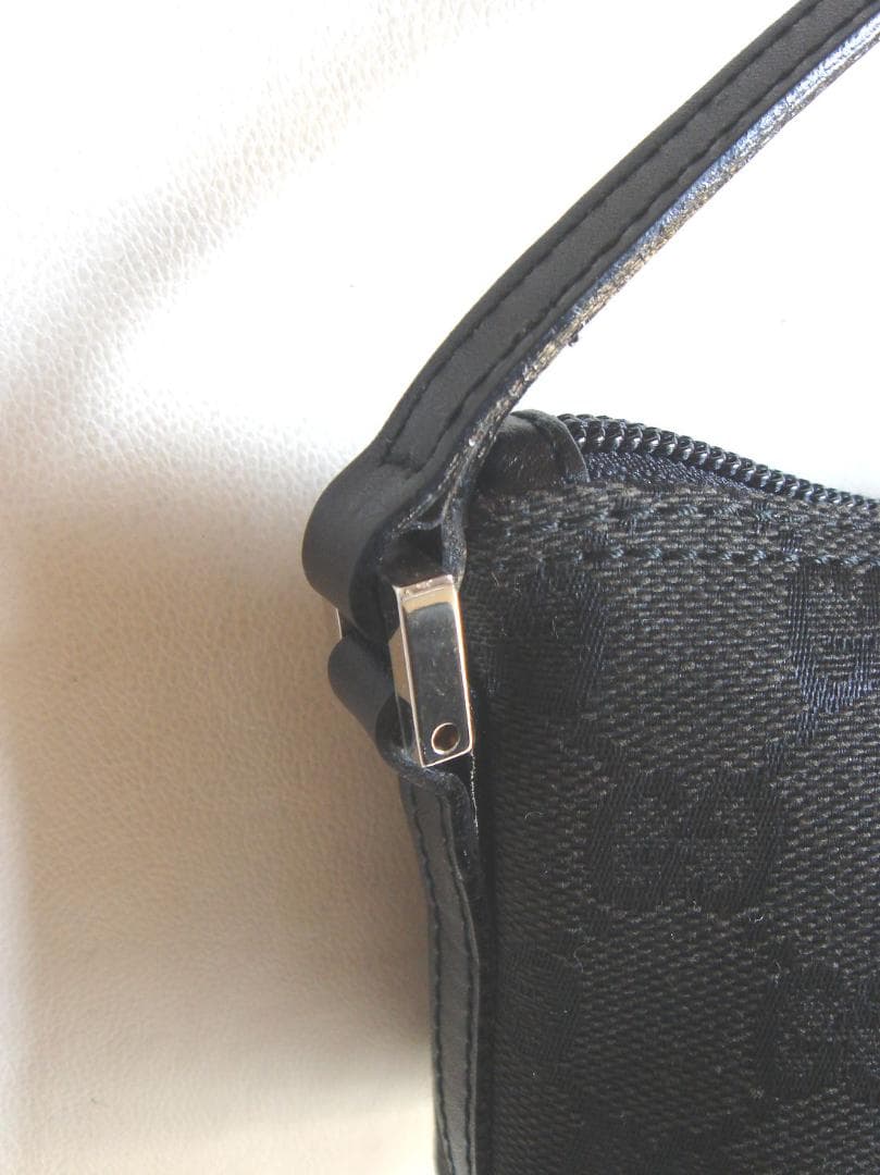 美品 GUCCI グッチ アクセサリーポーチ 039 1103 2123