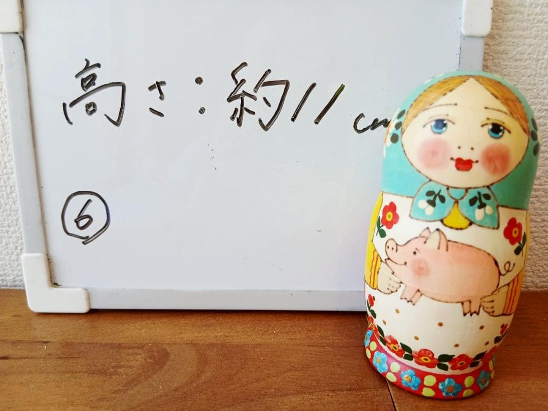 【LYH075】北欧ロシア雑貨 リューバ作のマトリョーシカ　ぶた