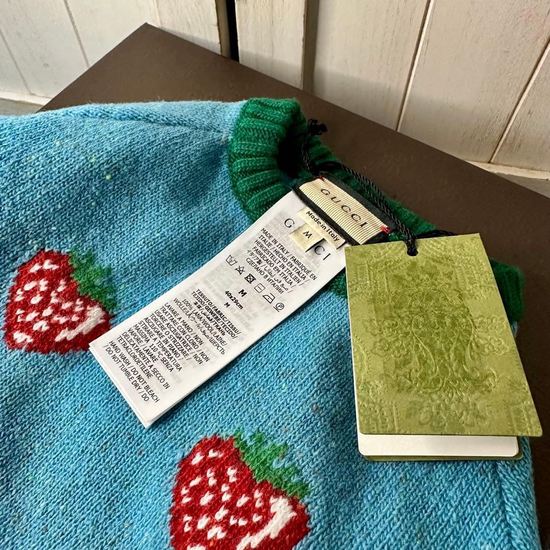 GUCCI グッチ 犬猫 ペット用服 ニット セーター イチゴ柄 Mサイズ