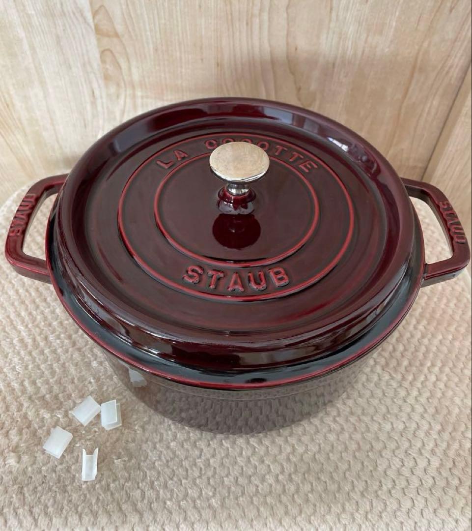 ストウブ　ピコ・ココット 24 cm グレナディンレッド