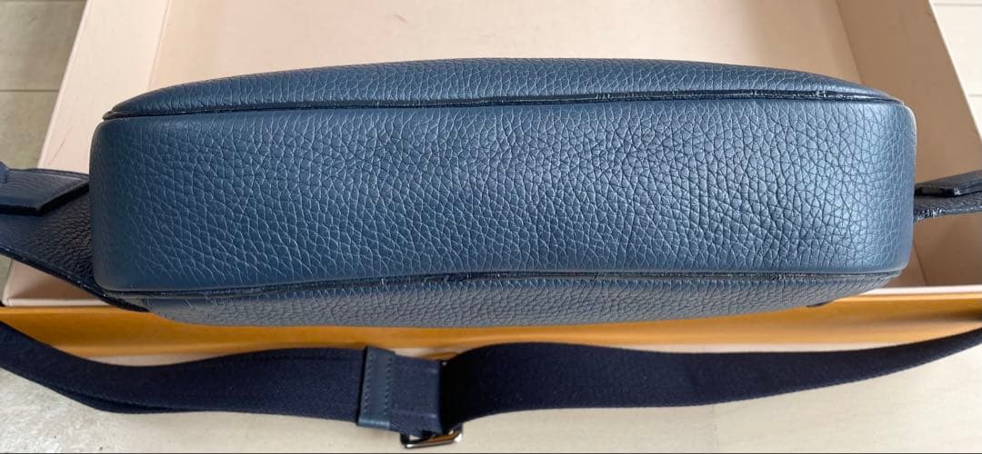 Louis Vuitton バムバッグ トリヨンレザー 美品