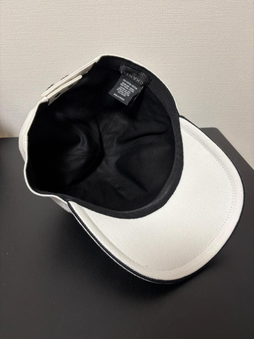 CHANEL ホワイト ベースボールキャップ