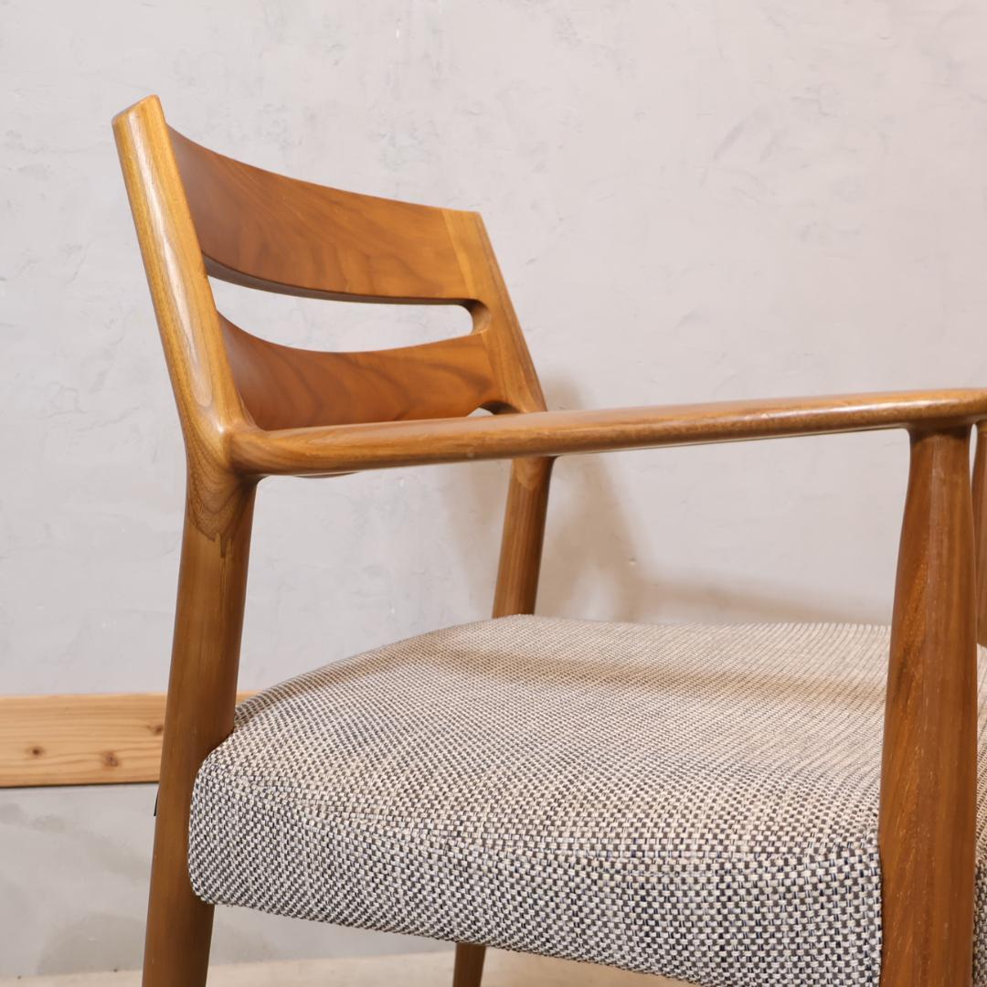 Karimoku CU71 ウォールナット材 ダイニングチェア アームチェア