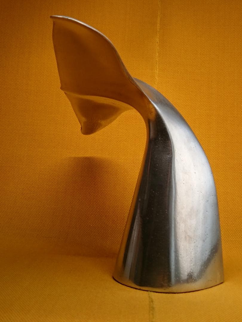 【美品】ビンテージ　鯨　金属　置物　インテリア　工芸品　美術品　A2509