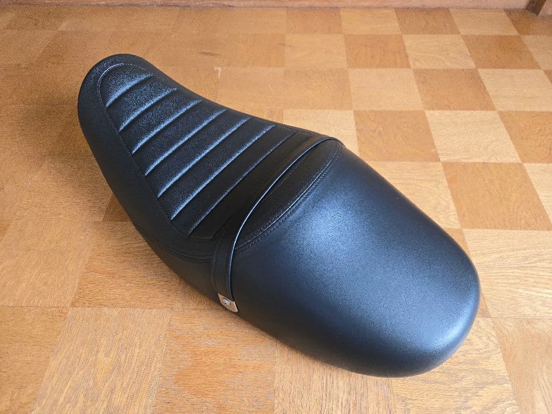 さとごん　Z900RS CAFE 純正シート　新車外し