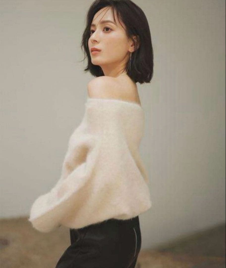 【コメントくださいさん専用】anuans ラクーンフォックスオフショルニット