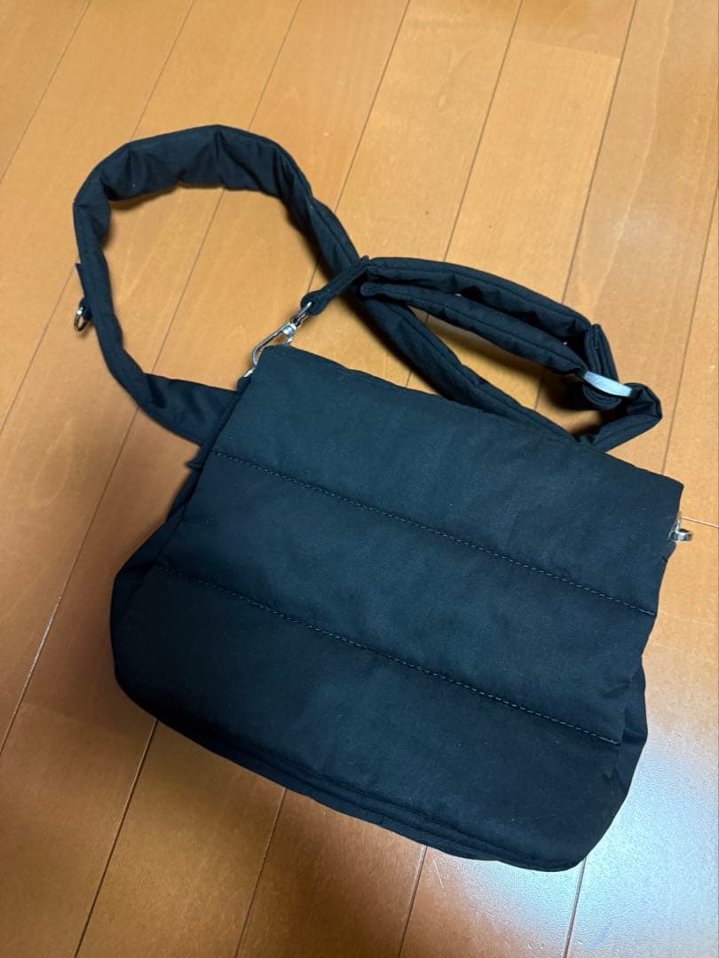 calin【カラン】マザーズバック黒　ポーチ