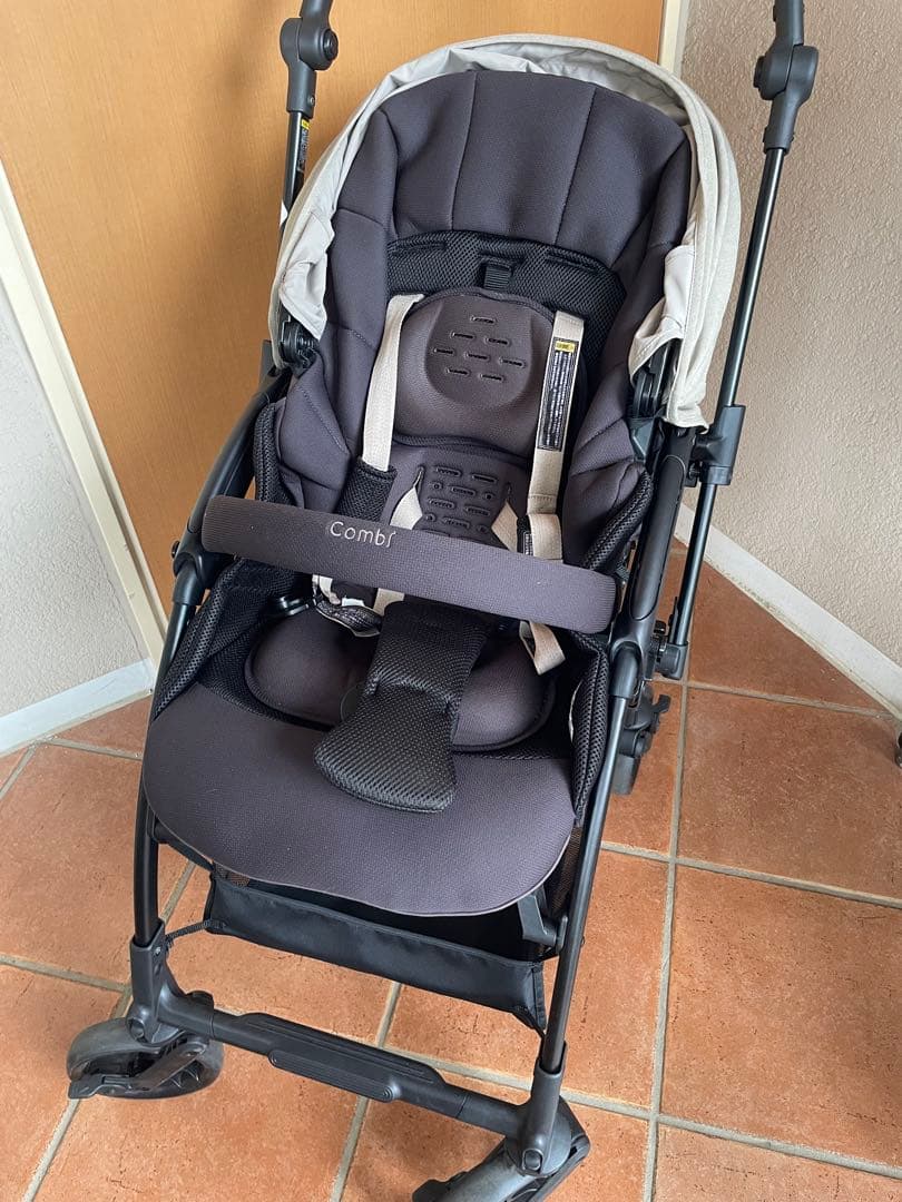 【m.】Combi　ベビーカー　スゴカルS エッグショックJA