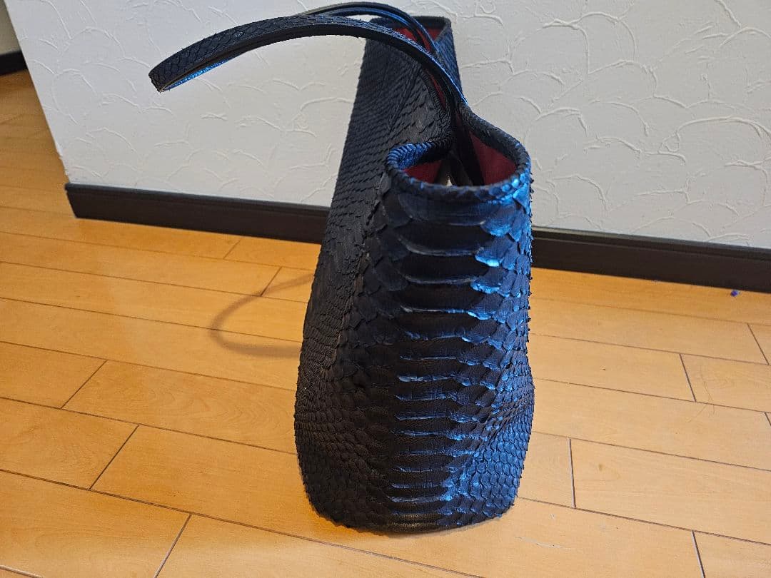 [池田工芸」幻の超巨大ダイヤモンドバイソンで仕立てるビッグパイソン トートバック