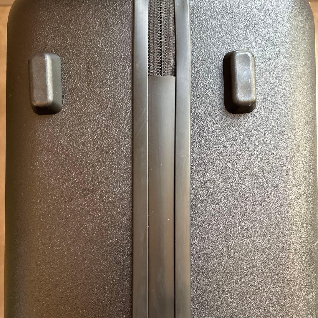 機内持ち込み可AUCENTIC ESSENTIAL LUXE SUITCASE