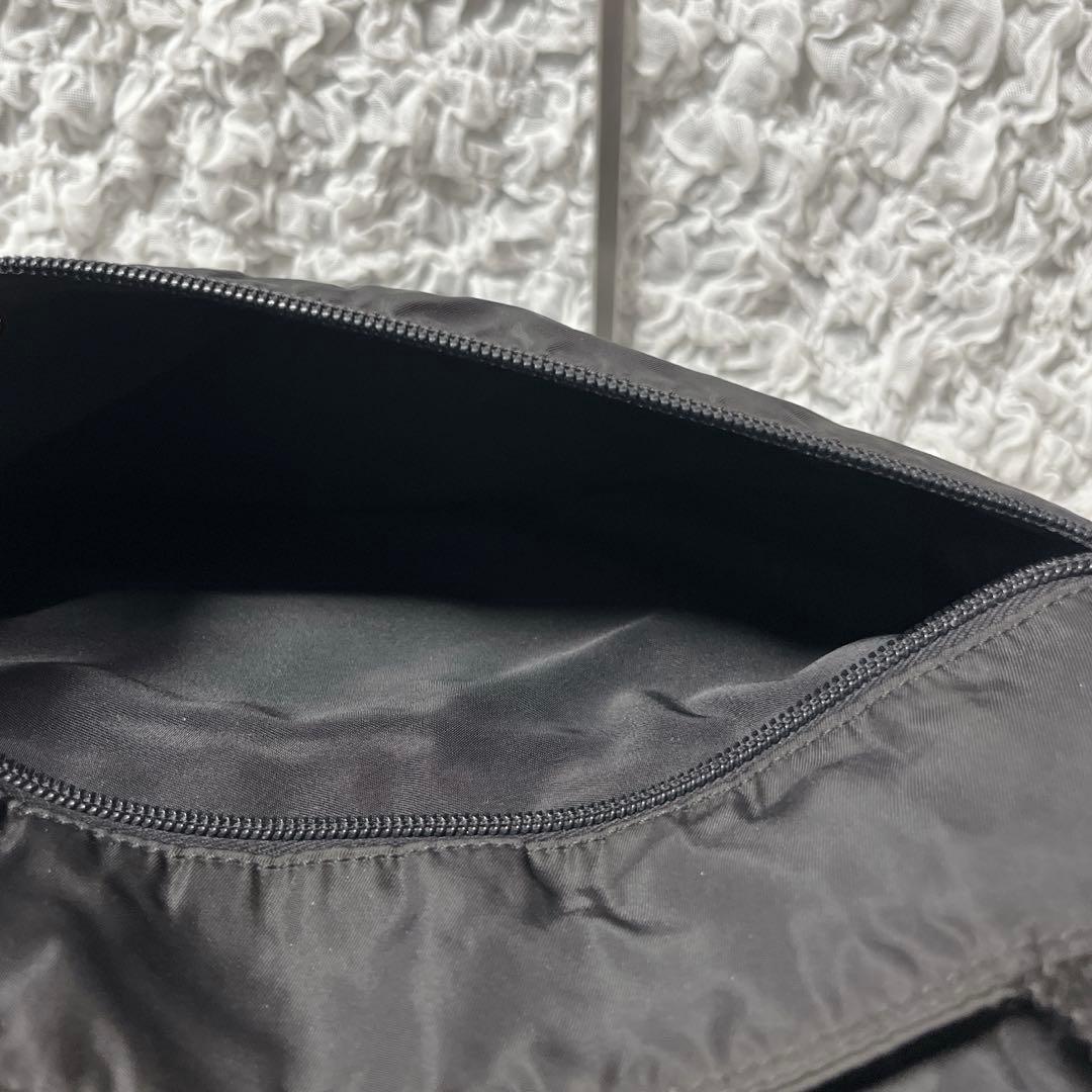 PRADA ブラック トートバッグ　プラダ　ナイロン　肩掛け　ショルダー