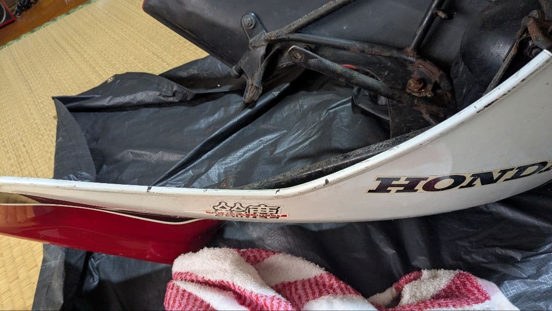 画像更新　HONDA CBX INTEGRA カウル 赤/白