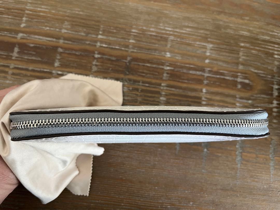 新進工房 バタール ヒマラヤクロコ　長財布　ヘンローン社