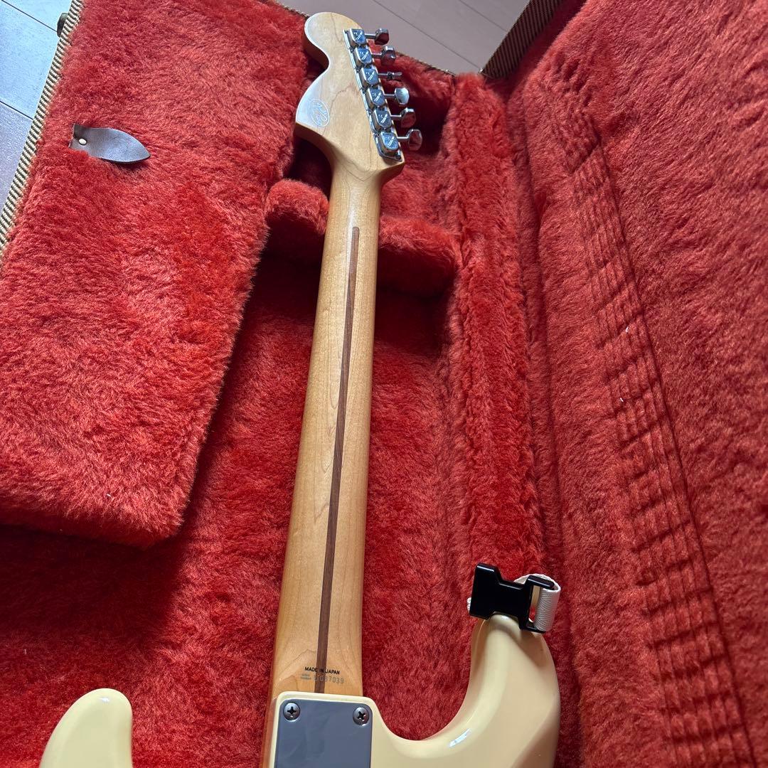 Fender Japanイングウェイモデル純正ハードケース付き