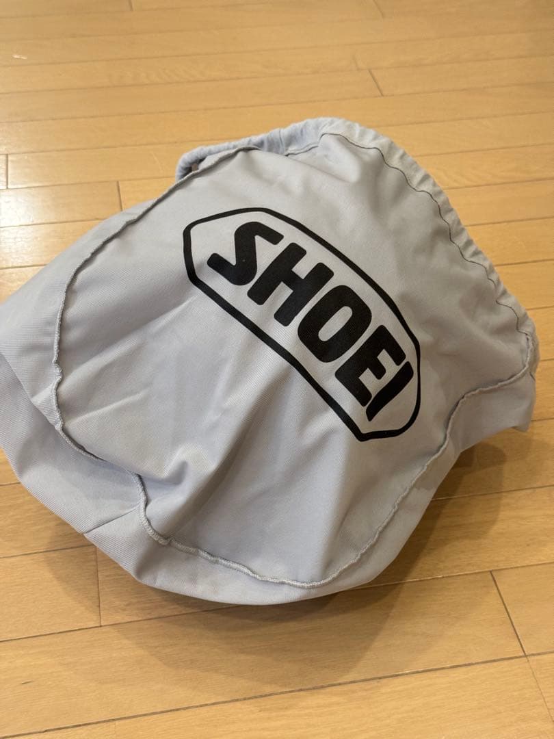 SHOEI Z-8、M。ワインレッド、予備シールド付き。女性使用の中古品。