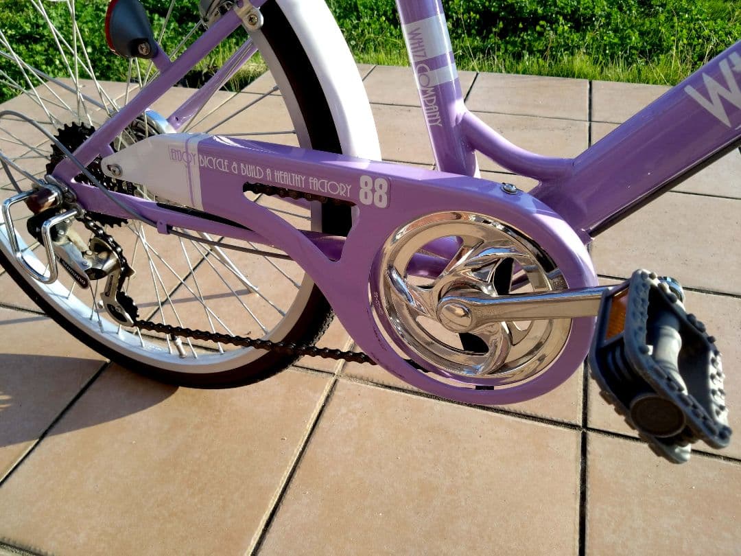 22インチ自転車 女の子 ヘルメット付き 引き取り限定