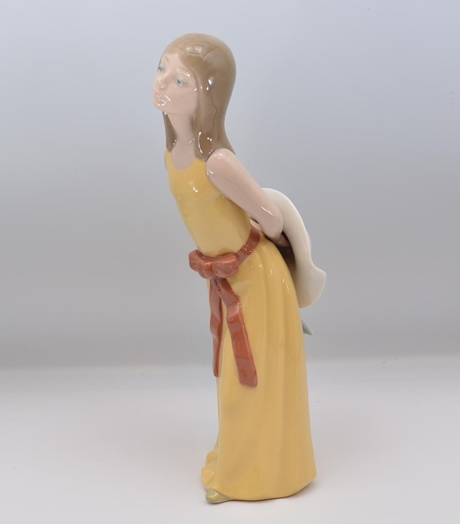 帽子をもつパメラ　他　2体おまとめ　★リヤドロ　スペイン　ポーセリン　ご成約済み