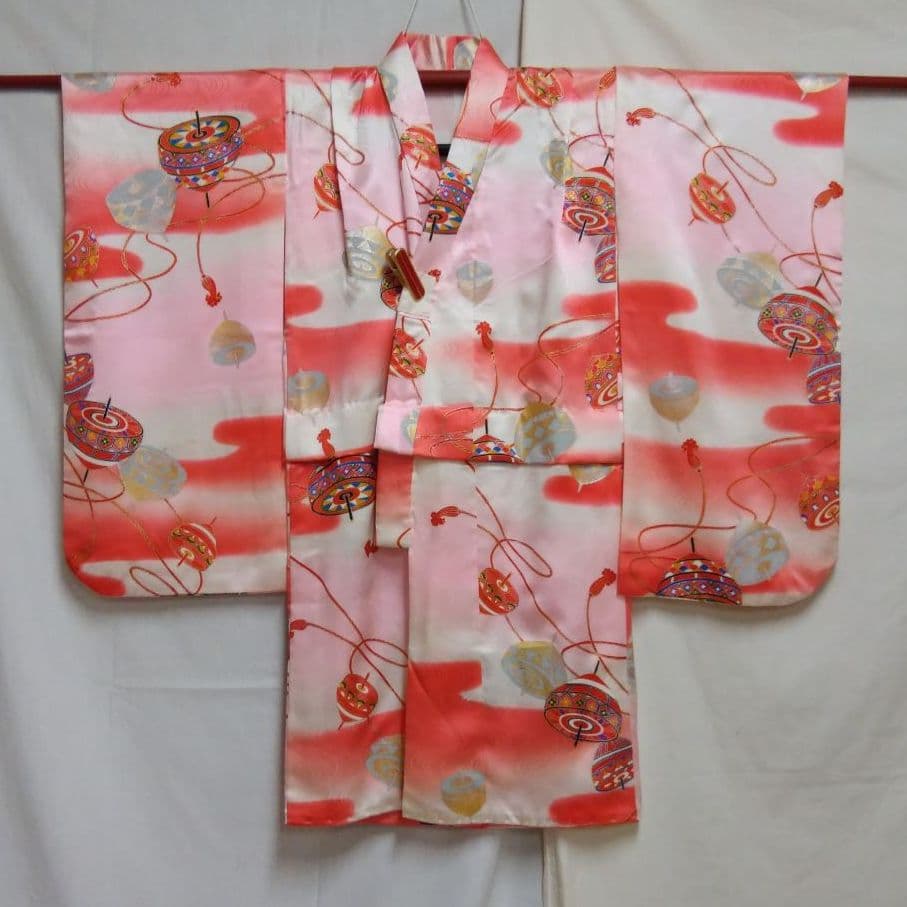 女の子 七五三 着物と小物セット⭐3～7才 ピンク×赤ぼかし 古典柄 2182