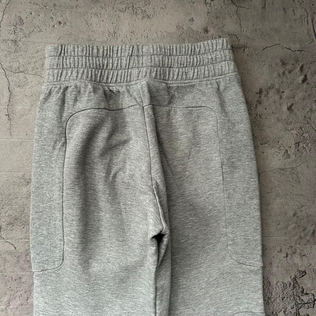 極美品 PUMA プーマ フェラーリ 刺繍ロゴ グレー ジャージ 人気