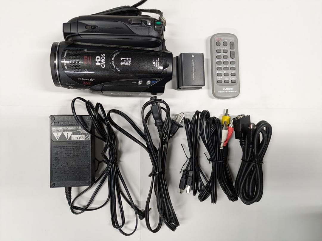 Canon iVIS HV30　キヤノンHDビデオカメラ　動作確認　付属品有