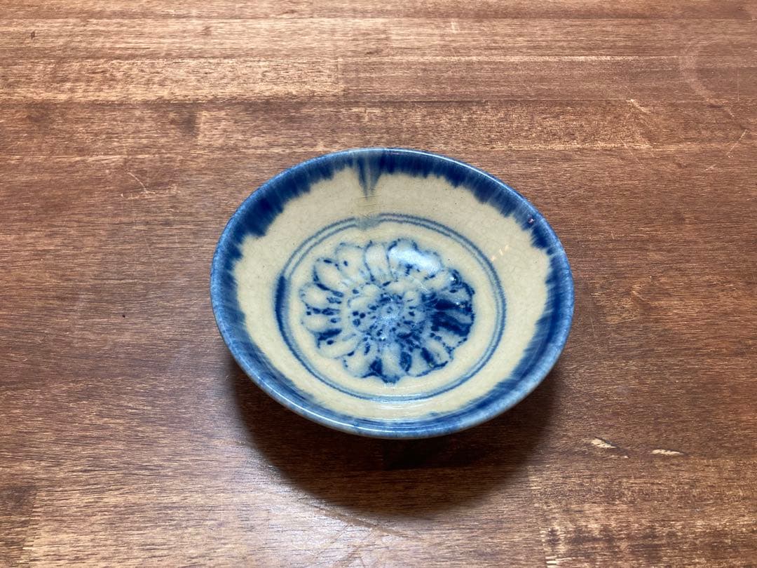 伊藤聡信　花模様の陶器小皿2枚セット