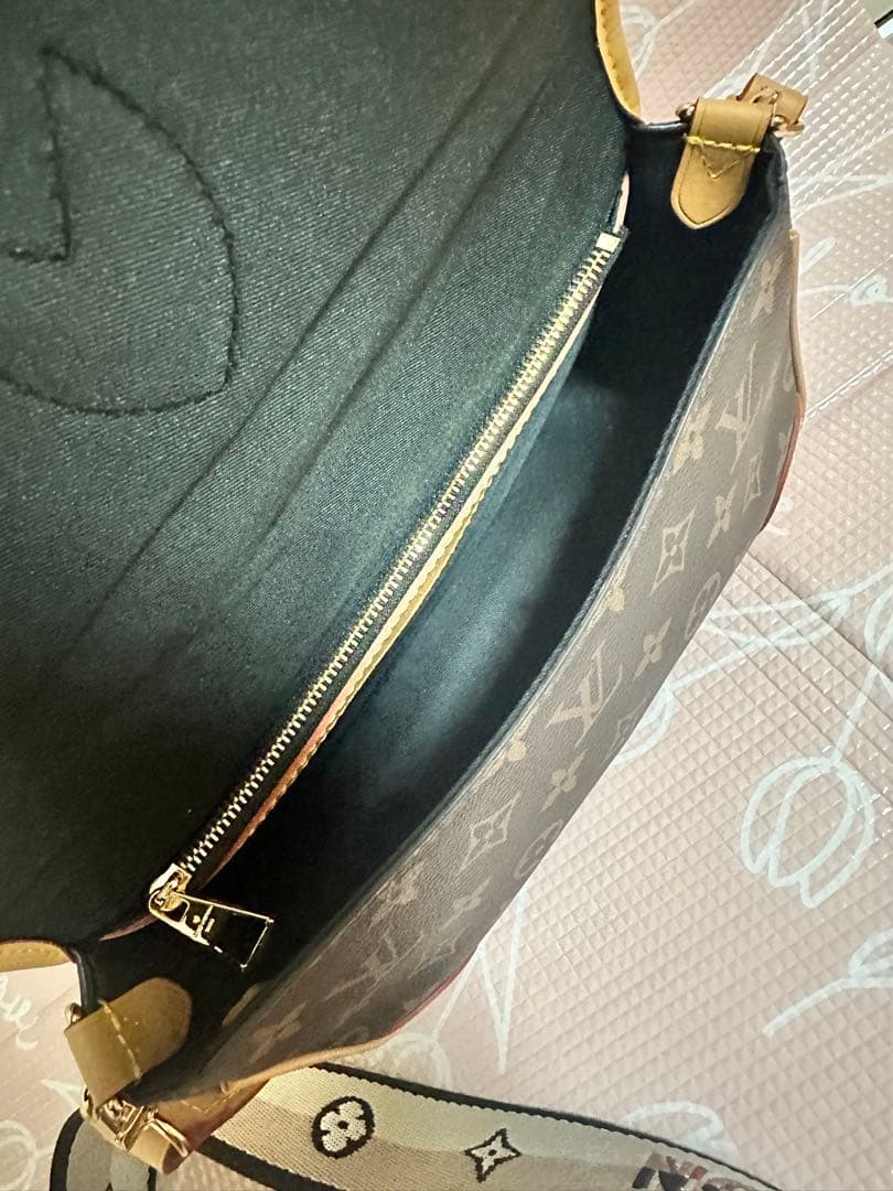 極美品LVノベルティ アンティーク ショルダーバッグ