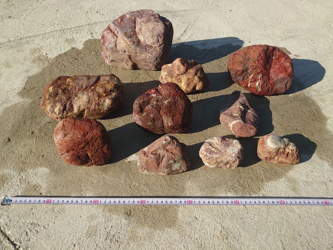 京都産 赤石 紅加茂石 10石 25kg 庭石 花壇 加茂七石 観賞石