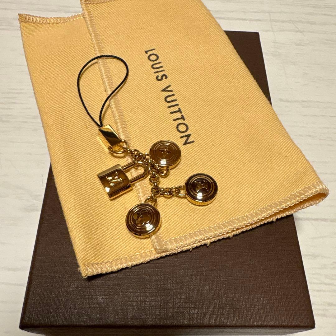 LOUIS VUITTONルイヴィトン　キーホルダー　【未使用品】