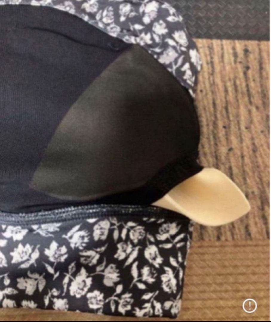 極美　emmi yoga エミヨガ　ヨガウェア　ブラック　花柄　バラ？　S