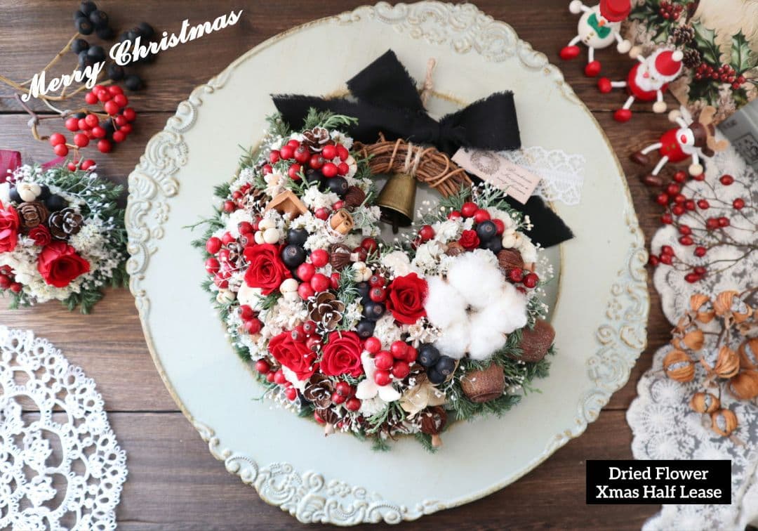 ドライフラワーꕤ︎︎赤いバラと木の実いっぱい Xmas 花籠リースꕤ壁飾り