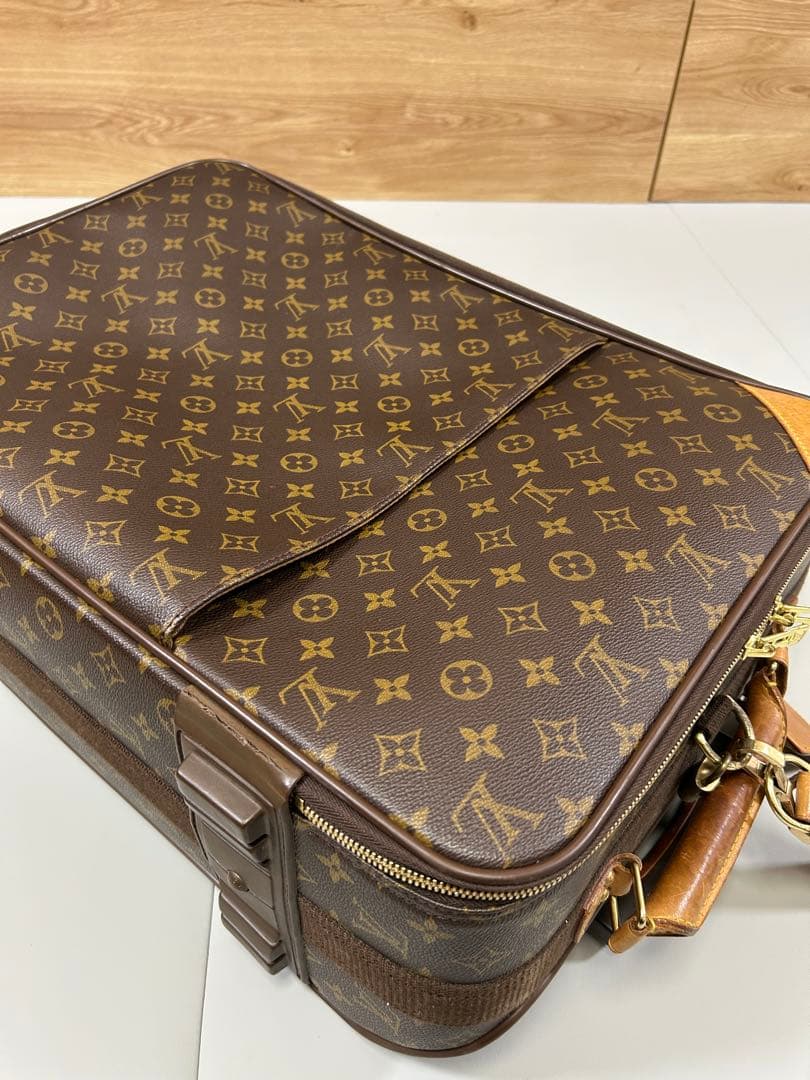 Louis Vuitton ルイヴィトン　キャリーケース　中古品