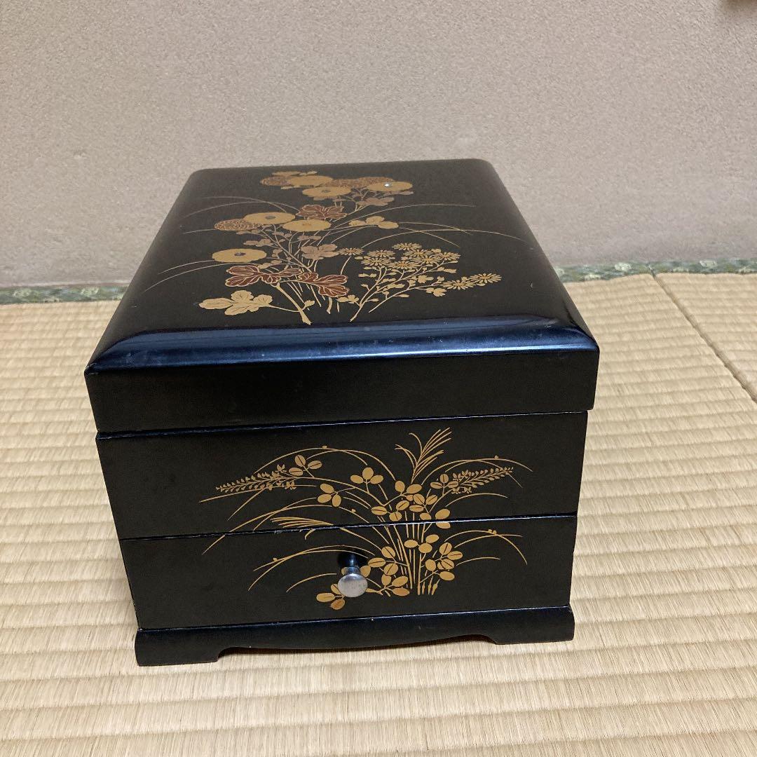 蒔絵小物入れ