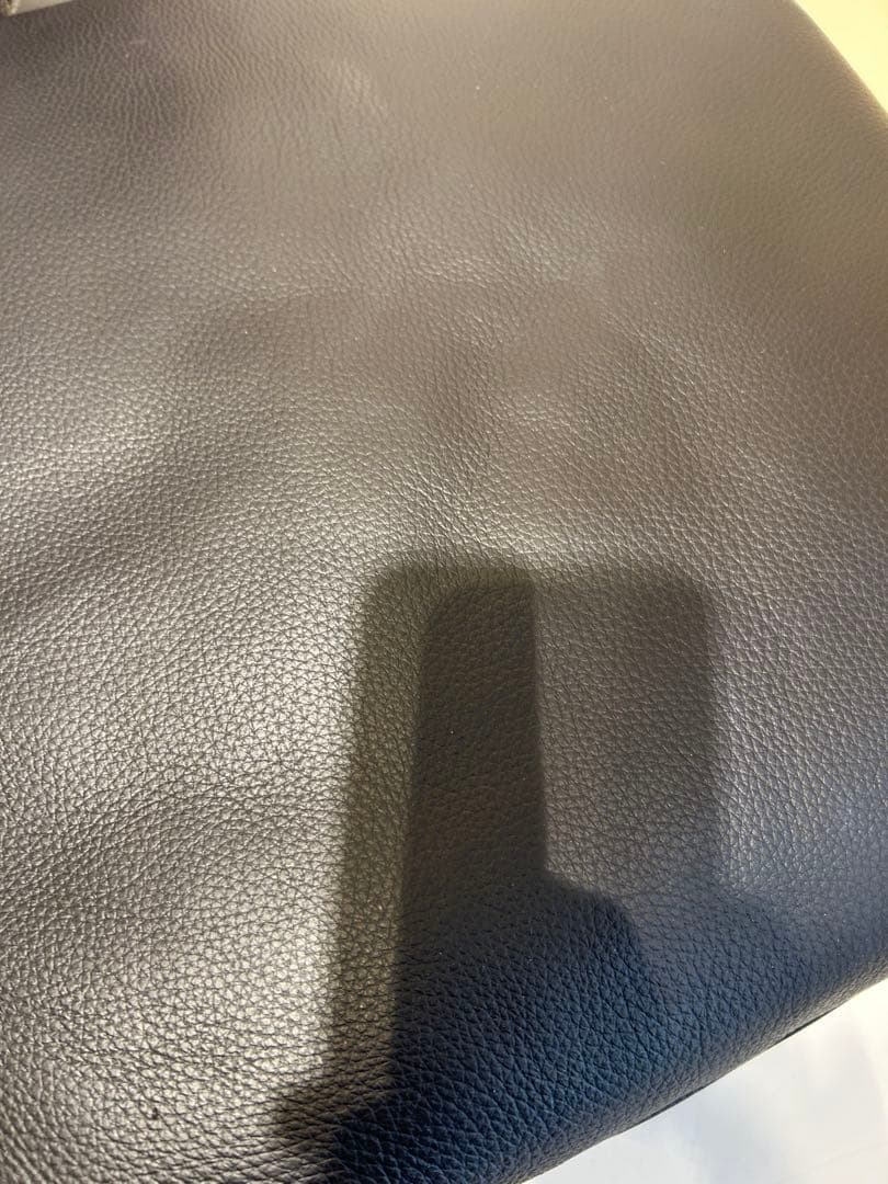 M*様 388　arflex　MIO　クッション　HRO　牛革　40×40　展示