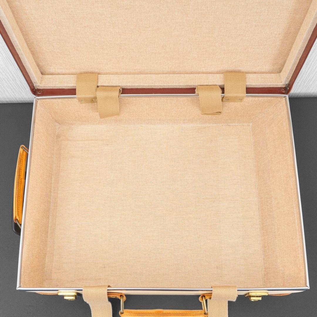 グローブトロッター サファリ 18インチ スモールキャリーオン アイボリー