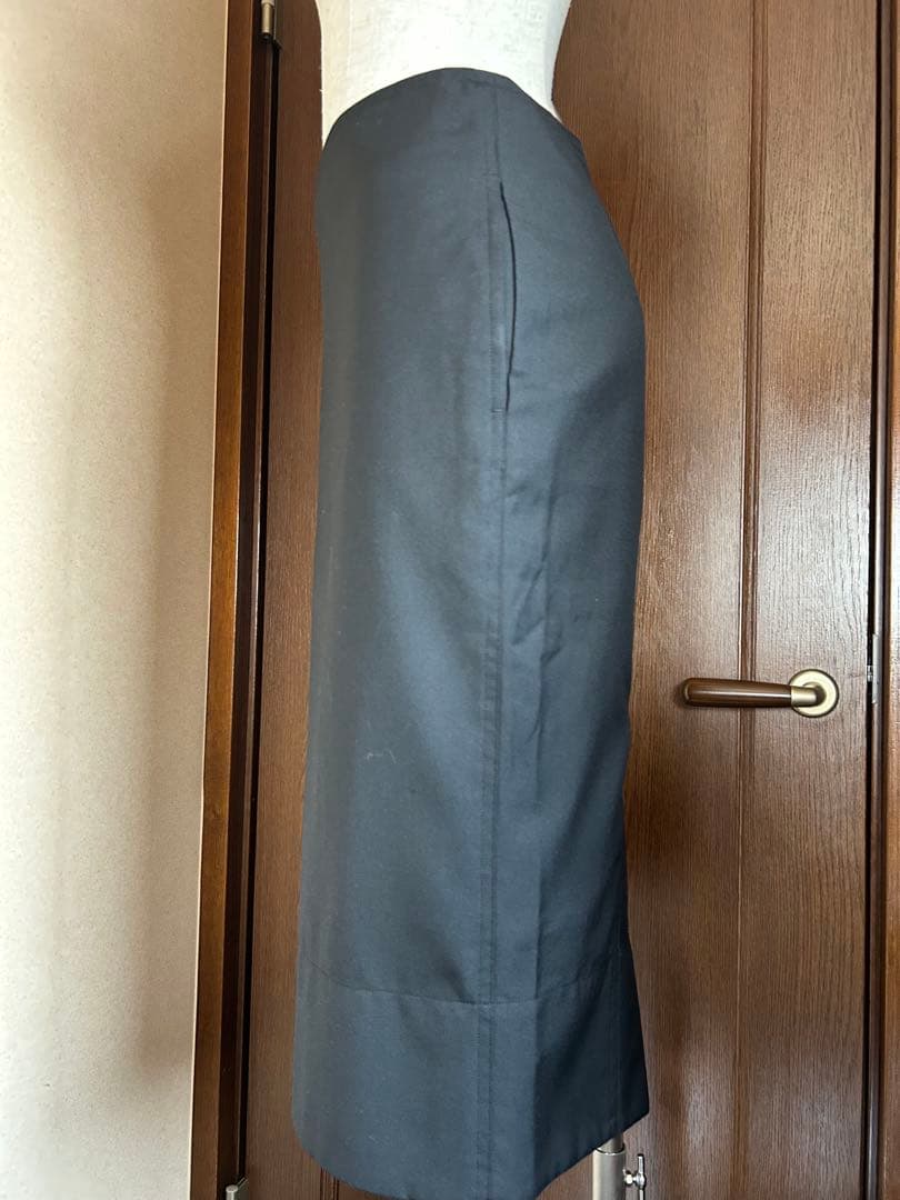 マディソンブルー黒スカート