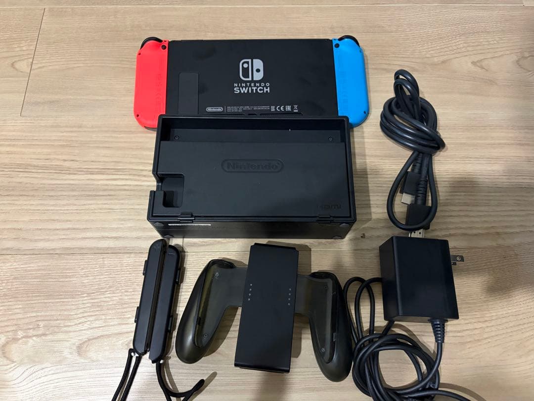 Nintendo Switch 本体 青/赤 Joy-Con ※中古