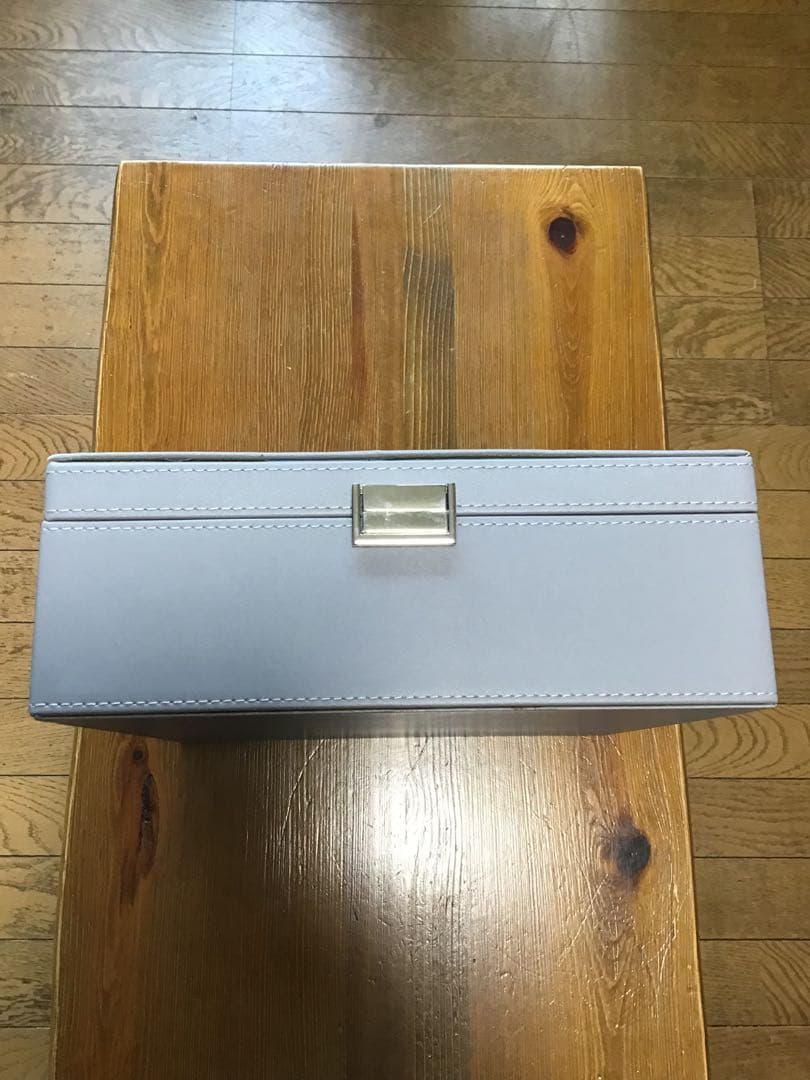 ❣️アクセサリーケース❣️グレー　２段式❣️ジュエリーの保管に是非❣️