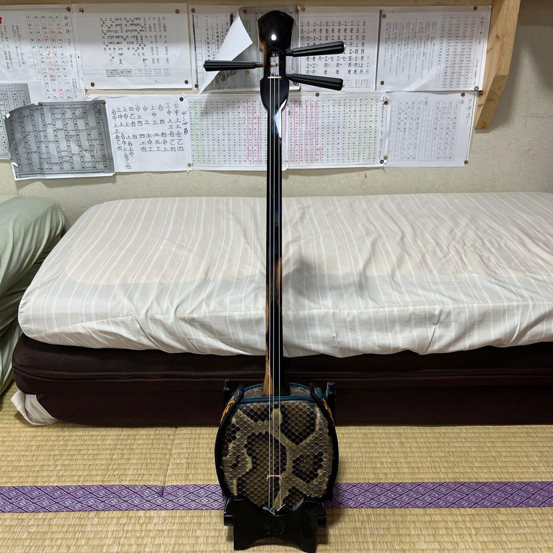 沖縄三線　三味線　弦楽器　和楽器