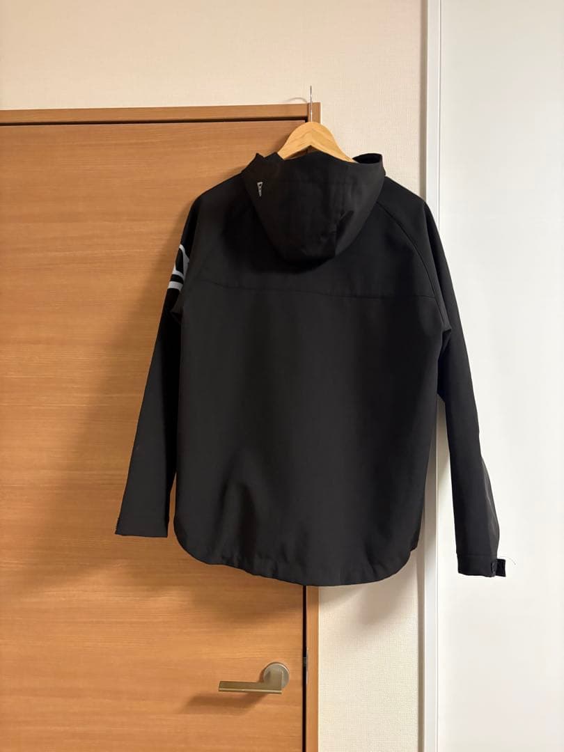 New Era ニューエラ　ライトシェルジャケット