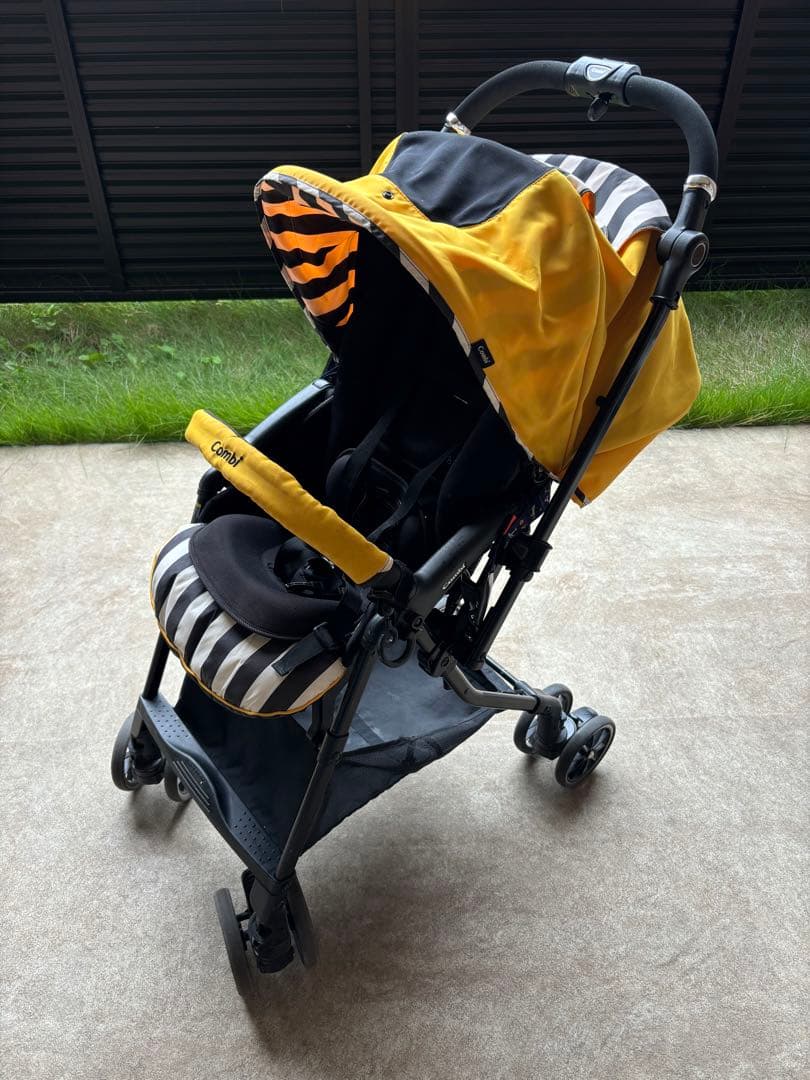 コンビ　ベビーカー　スゴカルα 4キャス エッグショック　ハニービーイエロー
