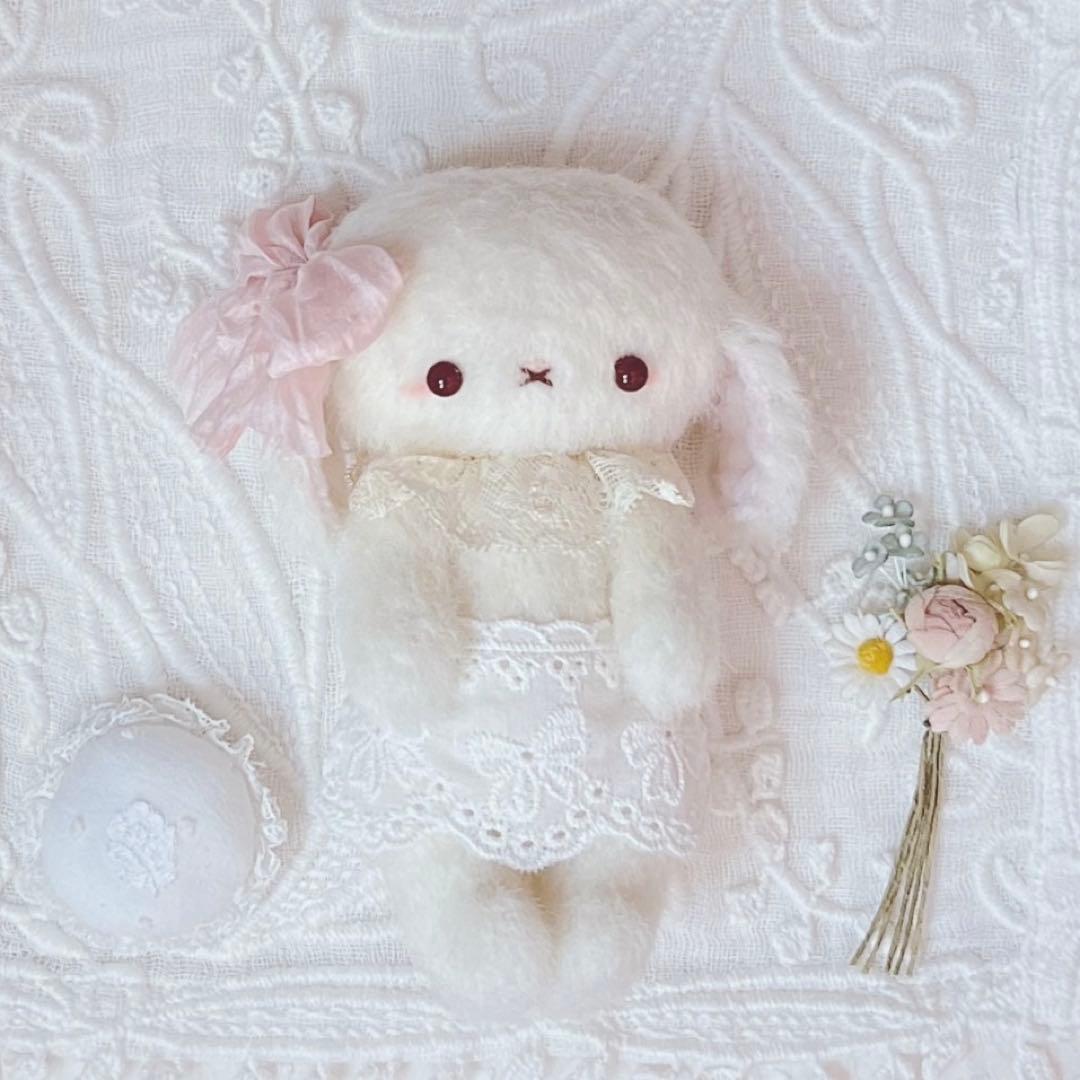 優しい仔うさぎ レッドアイ アーティストベア テディバニー 海外作家様 置物