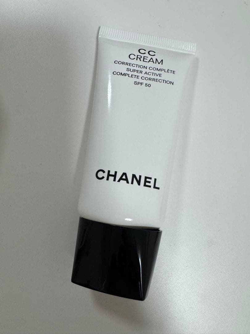 CCクリーム CHANEL CC CREAM 10 BEIGE 30ml SPF50