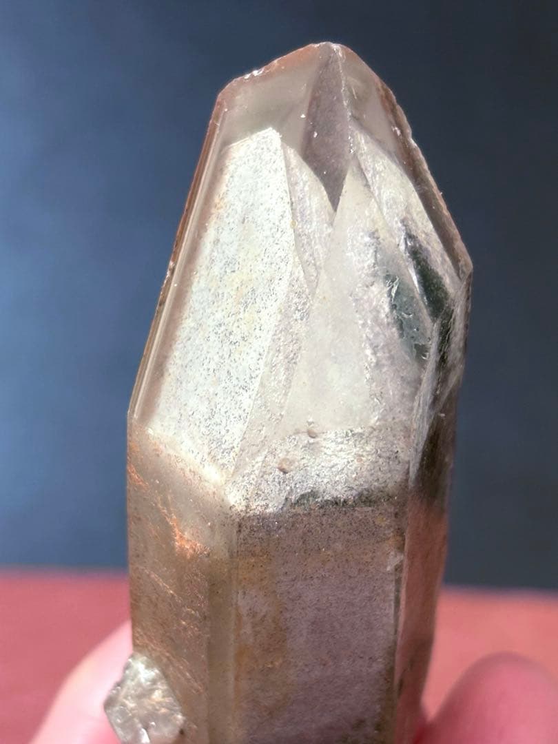 【超希少】ホワイトファントム 水晶 原石(ブラジル産) 鉱物標本