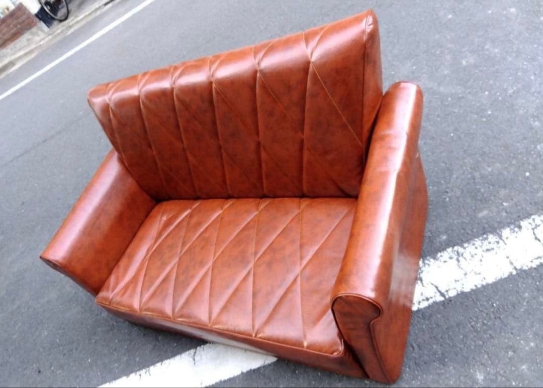 ＢCOMPANY　レザーソファ　二人掛けソファ　ビンテージ風