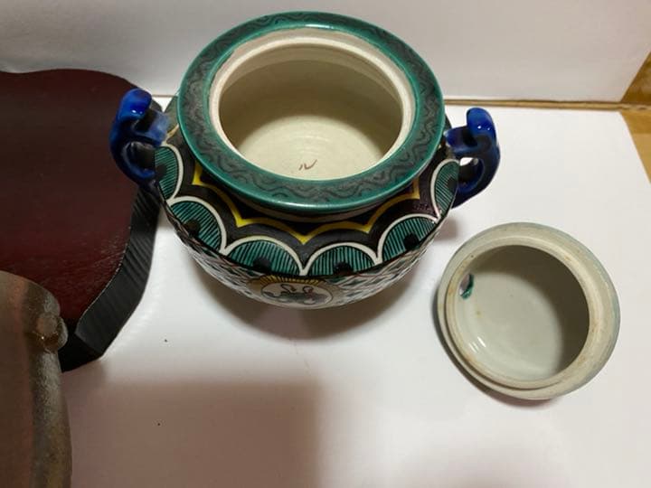 陶芸品置物　角福1点　他2点（台座付き）