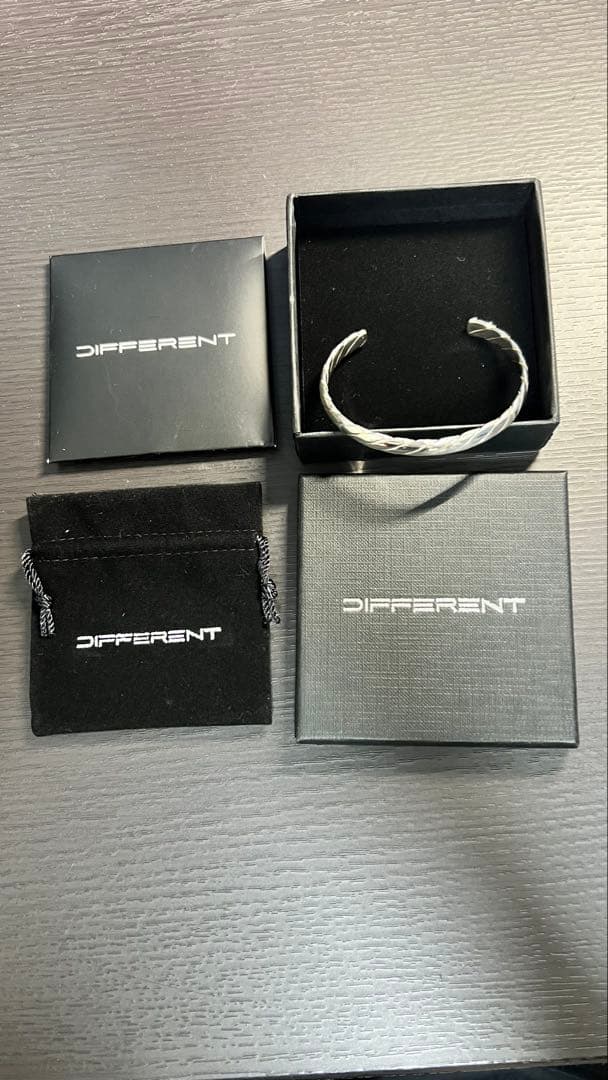 DIFFERENT PREMIUM BANGLE ディファレント ジョージ