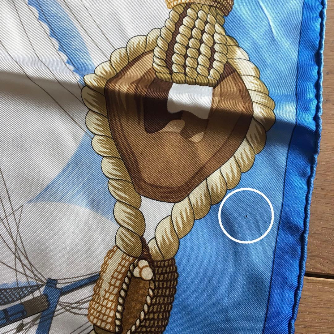 HERMES エルメス　スカーフ　カレ90 ブルー