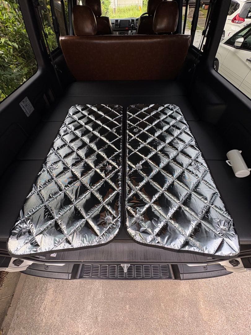 ハイエースバン　Aizu　アイズ　マルチシェード【セカンド左右：3分割】