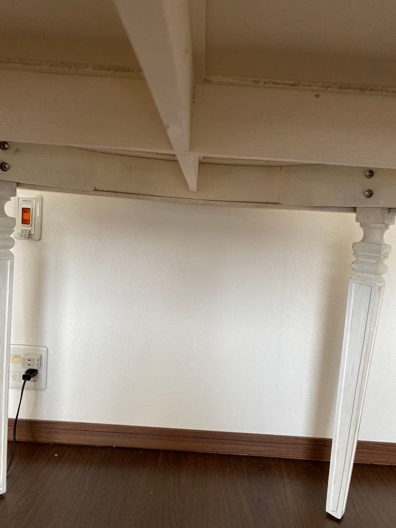 ブランドジュリエ 　ラウンドテーブル 　フレンチ