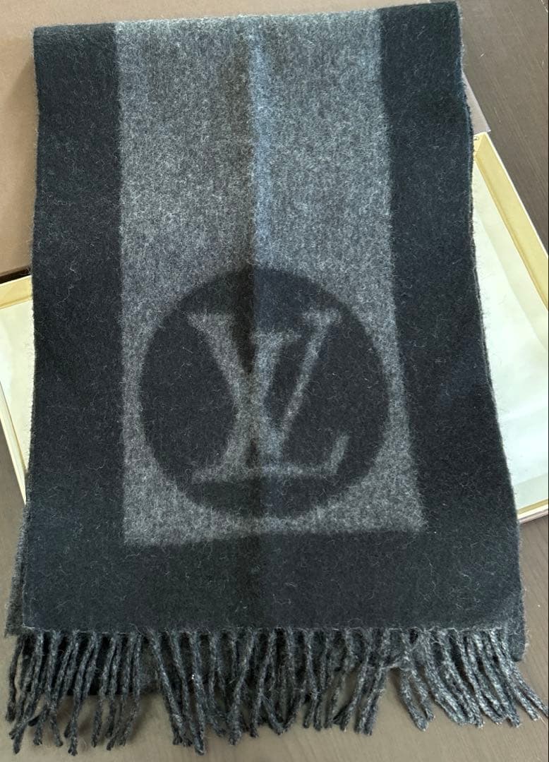 ルイヴィトン　LOUIS VUITTON エシャルプカーディフ マフラー